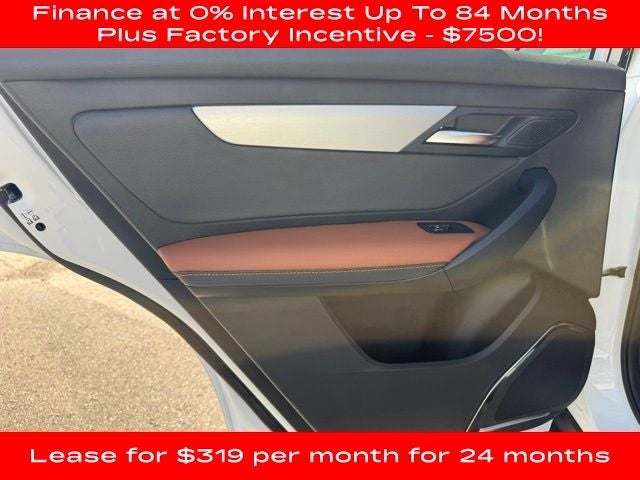 2025 VinFast VF 8 Plus